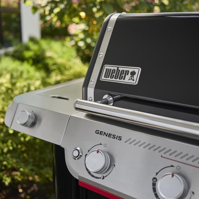 Weber Genesis EP-335W Black plynový gril